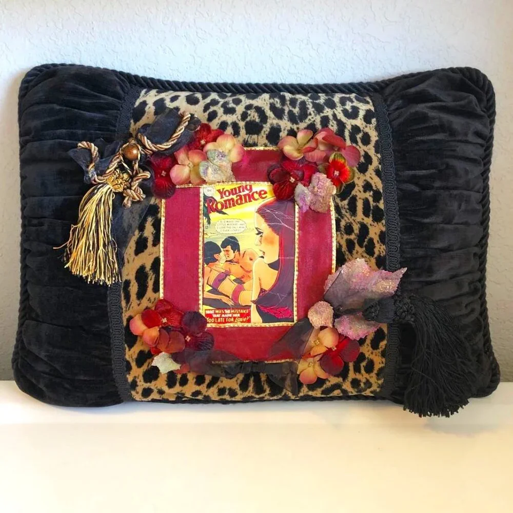NWT ALEXANDRA'S ACCENTS Accent Pillow DC Romance Comic Strip Black\Leopard 15